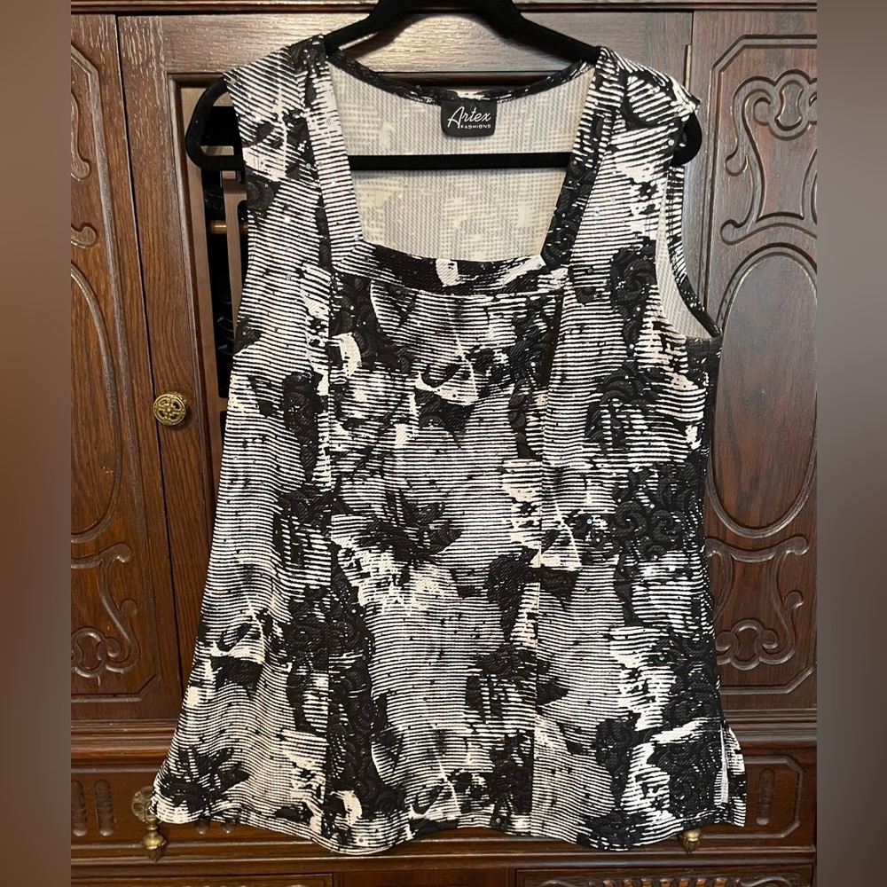 Artex Floral Black and White Tank Top